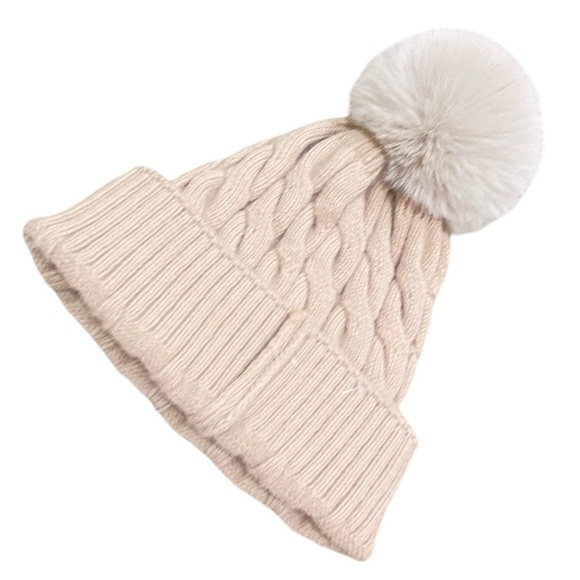 Nwot beige cable knit super-soft hat tan fur Pom Pom one size - Picture 2 of 4